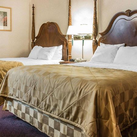 Clarion Hotel Beachfront Маккино Сити Экстерьер фото