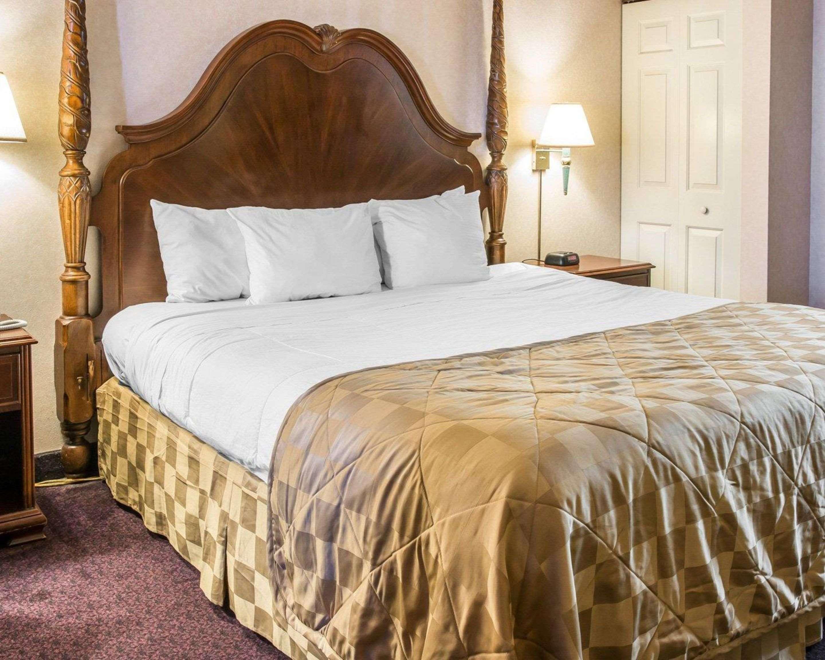 Clarion Hotel Beachfront Маккино Сити Экстерьер фото