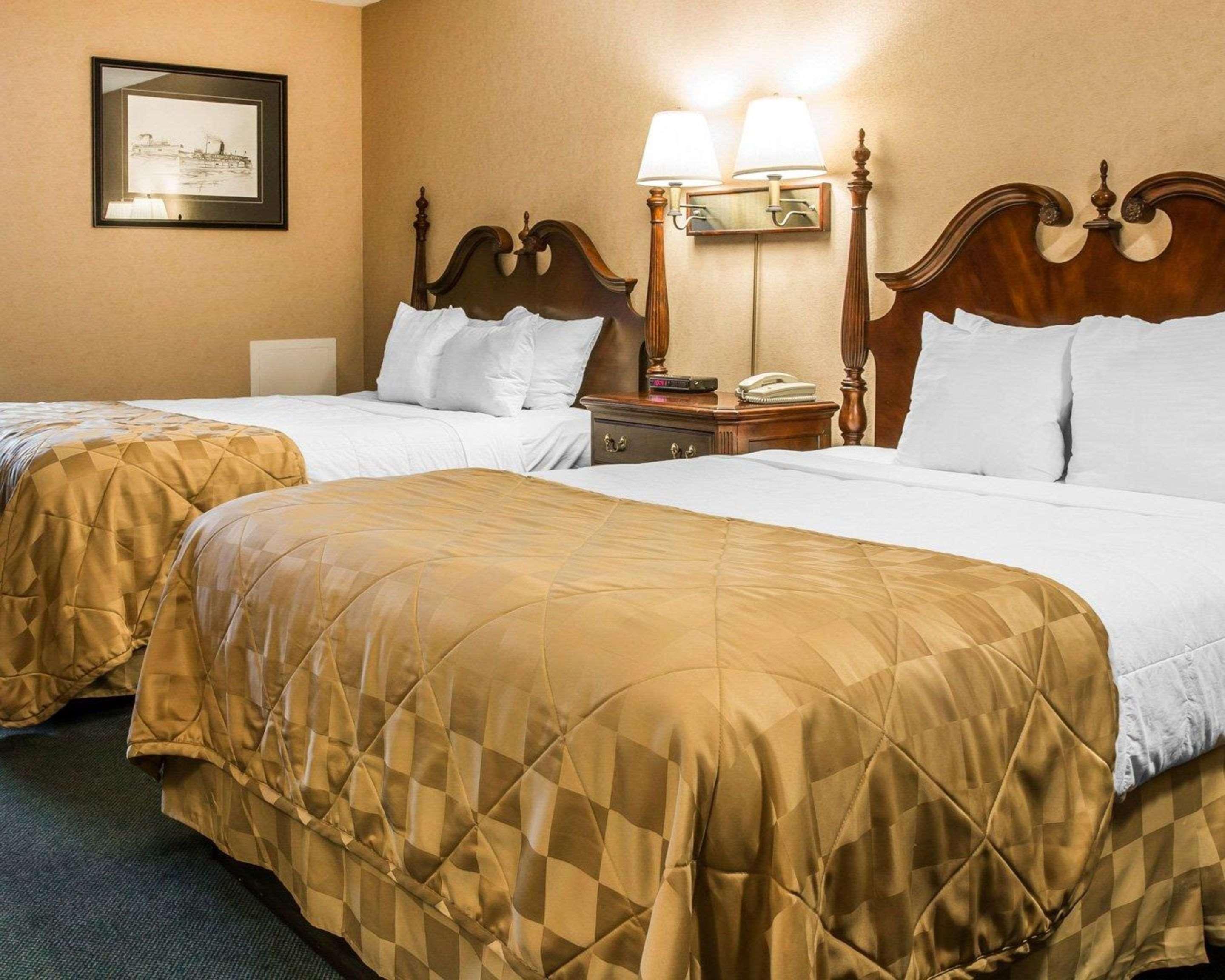 Clarion Hotel Beachfront Маккино Сити Экстерьер фото