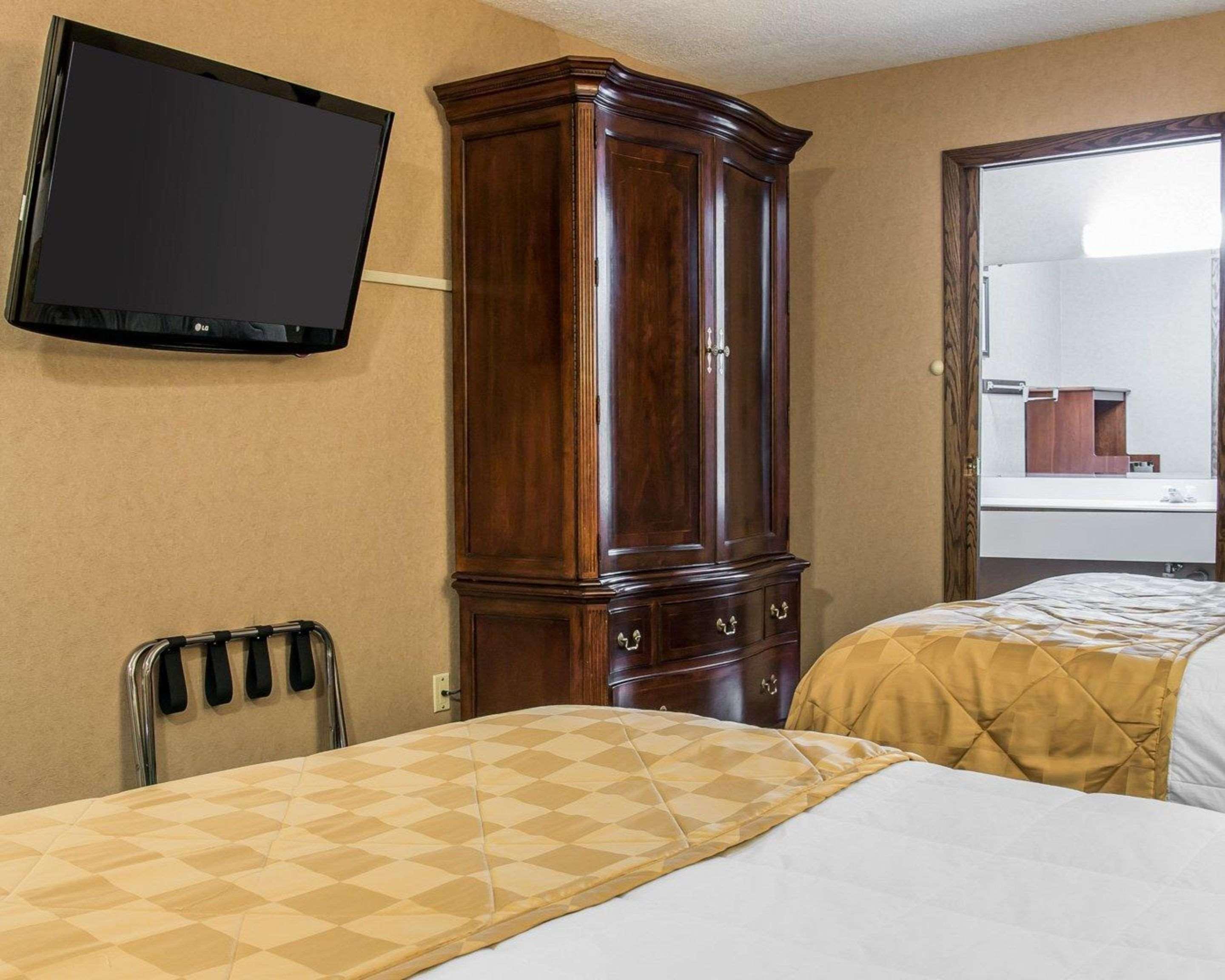 Clarion Hotel Beachfront Маккино Сити Экстерьер фото