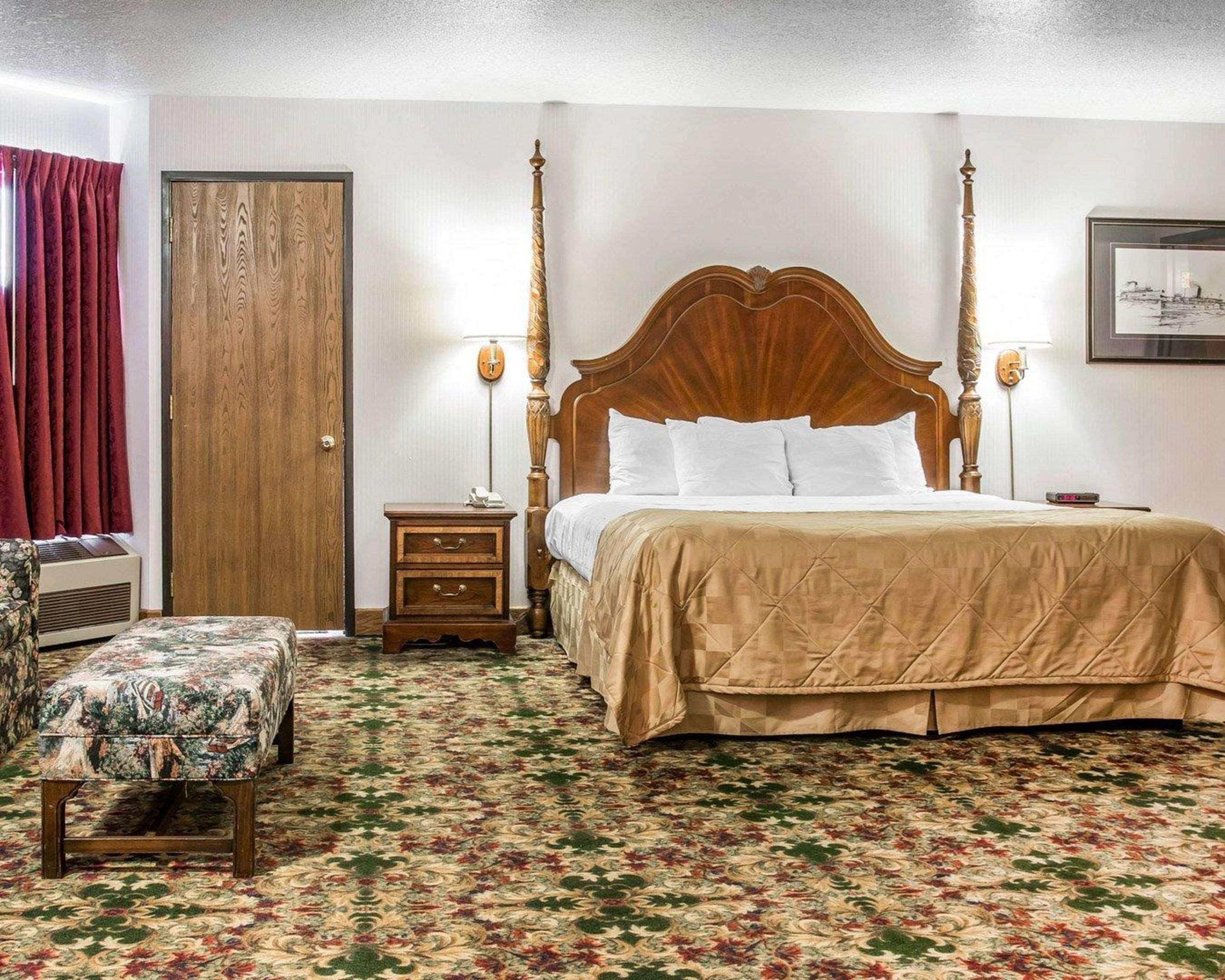 Clarion Hotel Beachfront Маккино Сити Экстерьер фото