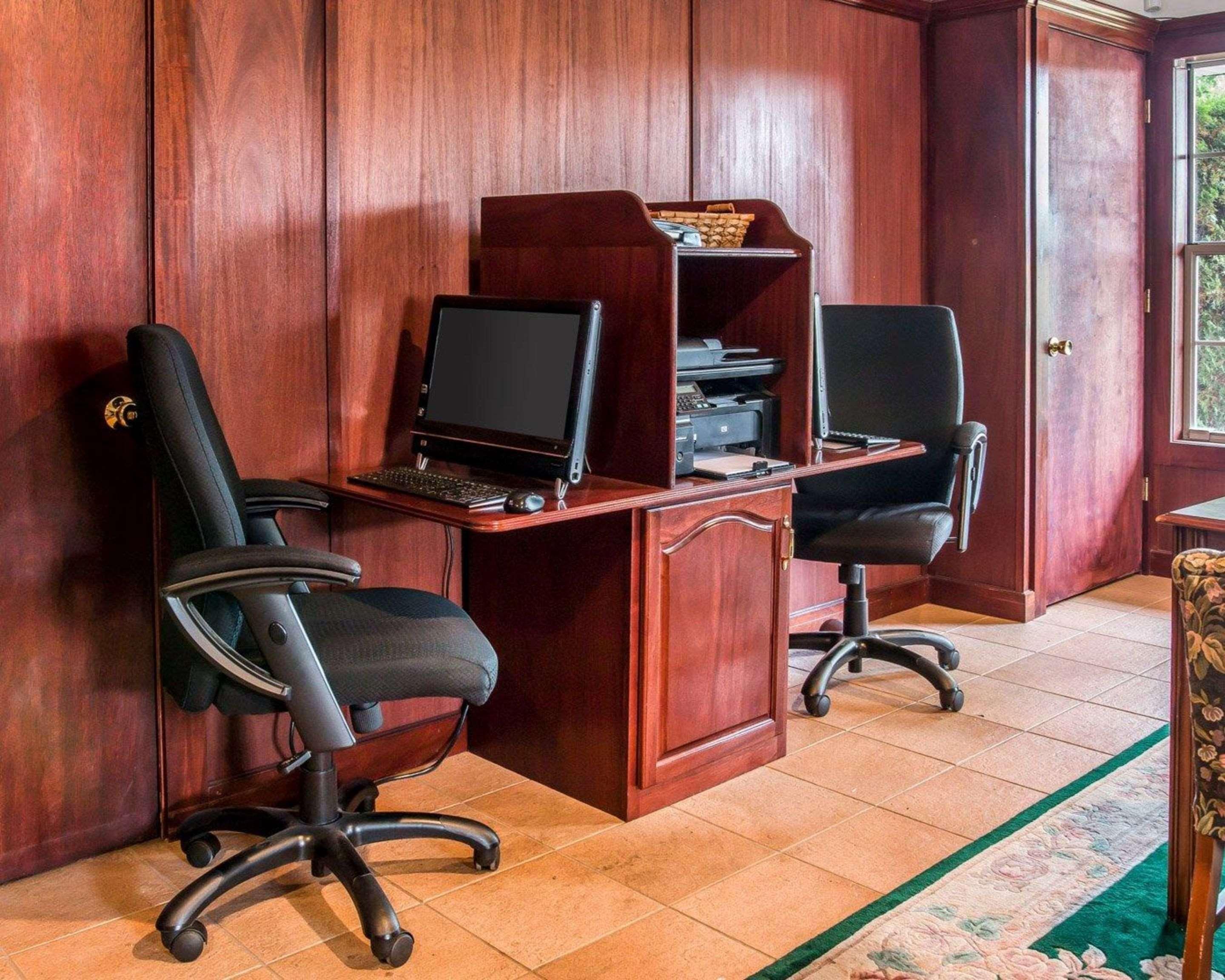 Clarion Hotel Beachfront Маккино Сити Экстерьер фото