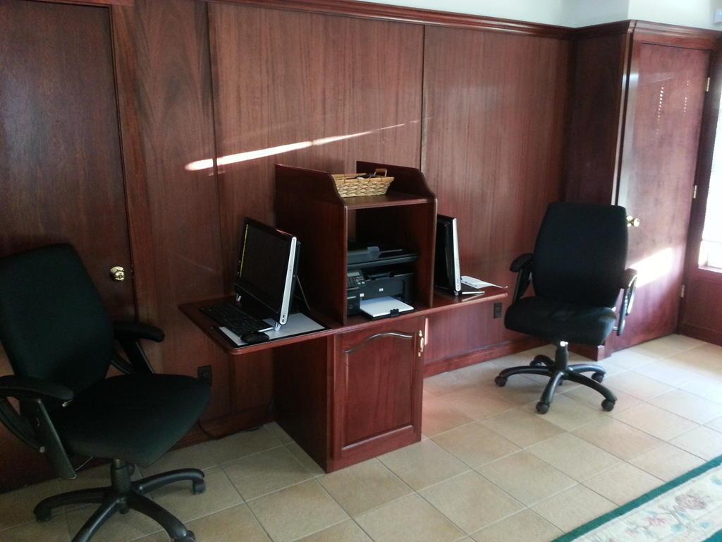 Clarion Hotel Beachfront Маккино Сити Экстерьер фото