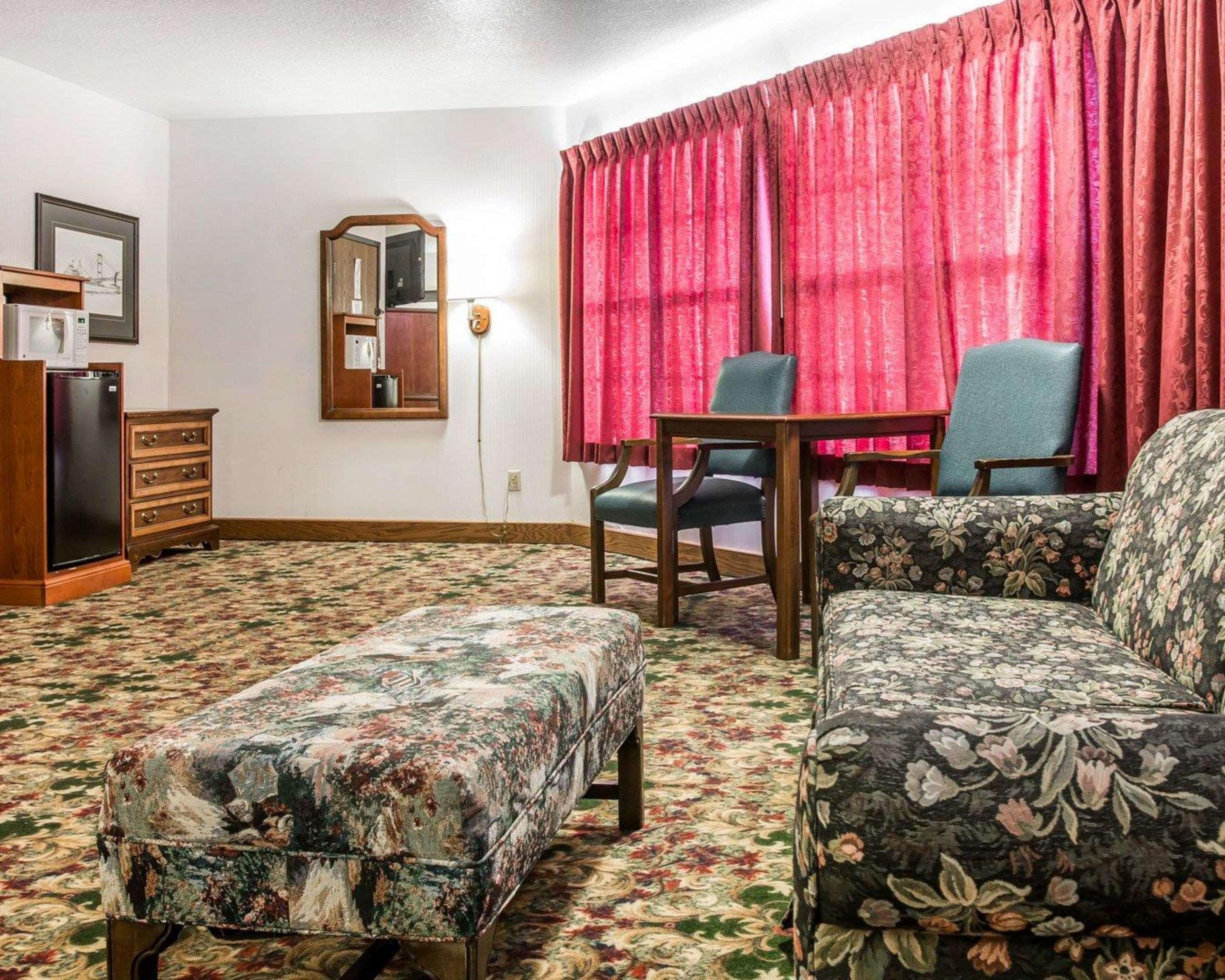 Clarion Hotel Beachfront Маккино Сити Экстерьер фото