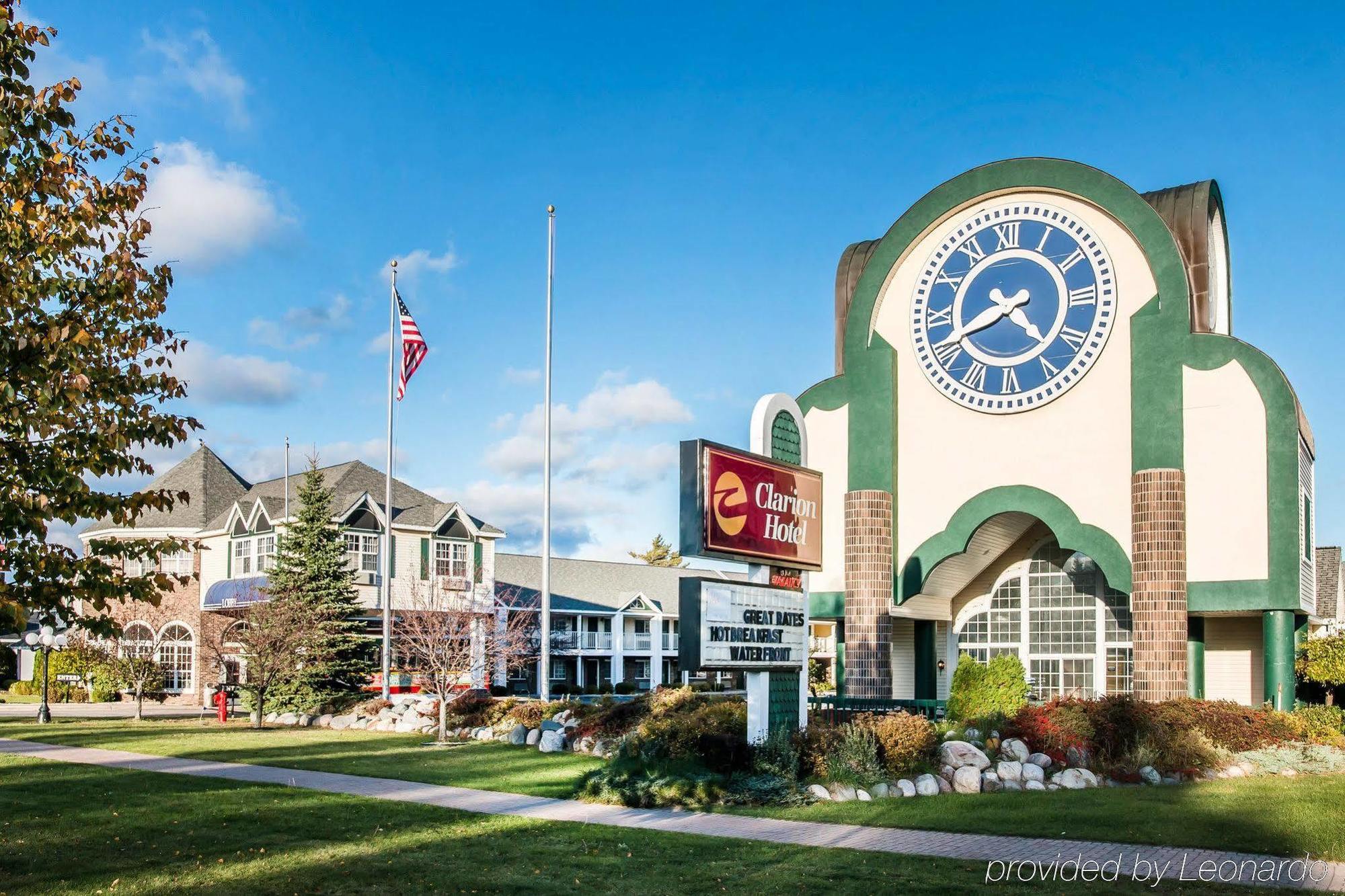 Clarion Hotel Beachfront Маккино Сити Экстерьер фото