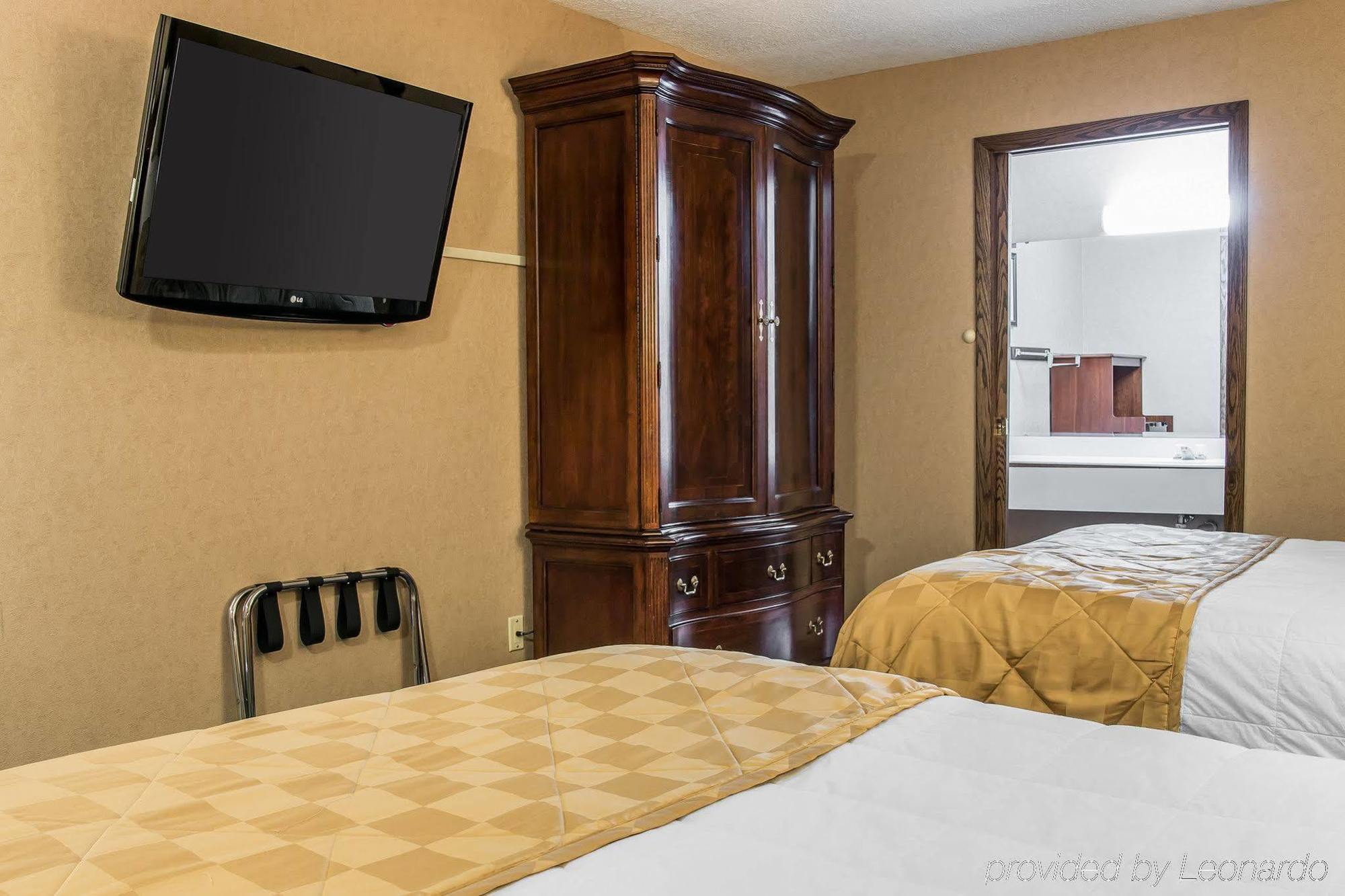 Clarion Hotel Beachfront Маккино Сити Экстерьер фото
