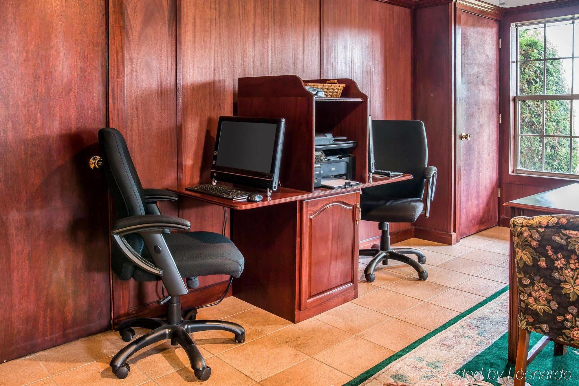 Clarion Hotel Beachfront Маккино Сити Экстерьер фото
