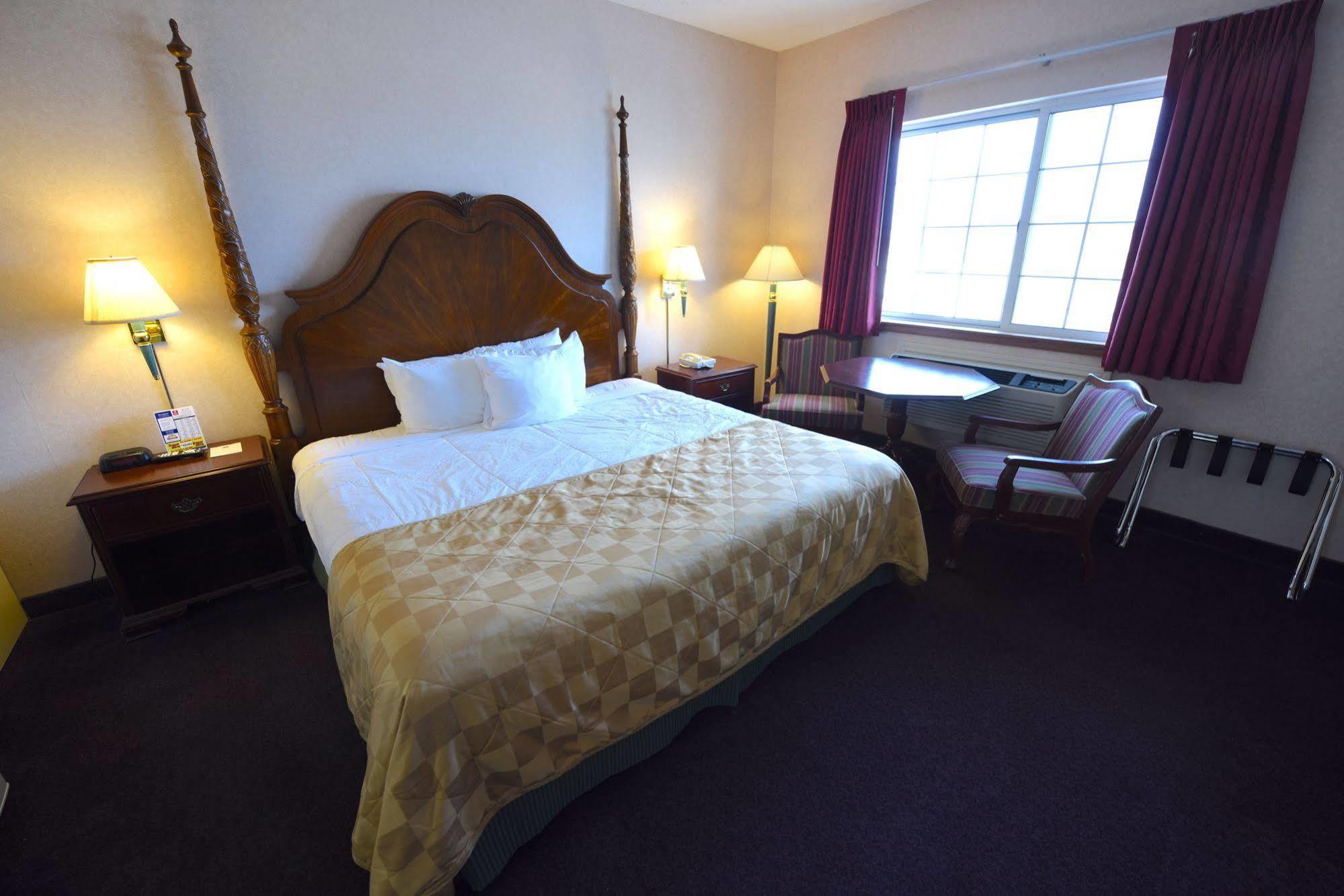 Clarion Hotel Beachfront Маккино Сити Экстерьер фото